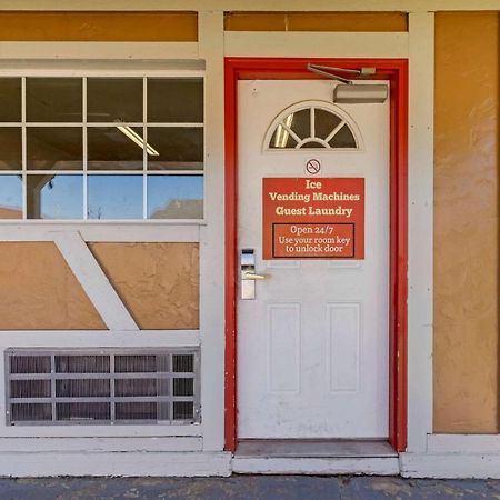 Econo Lodge Pryor Pryor Creek Exterior foto