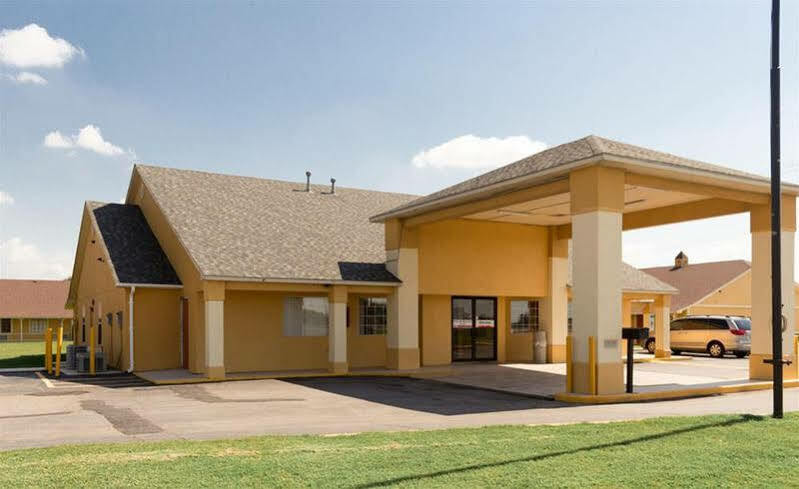 Econo Lodge Pryor Pryor Creek Exterior foto